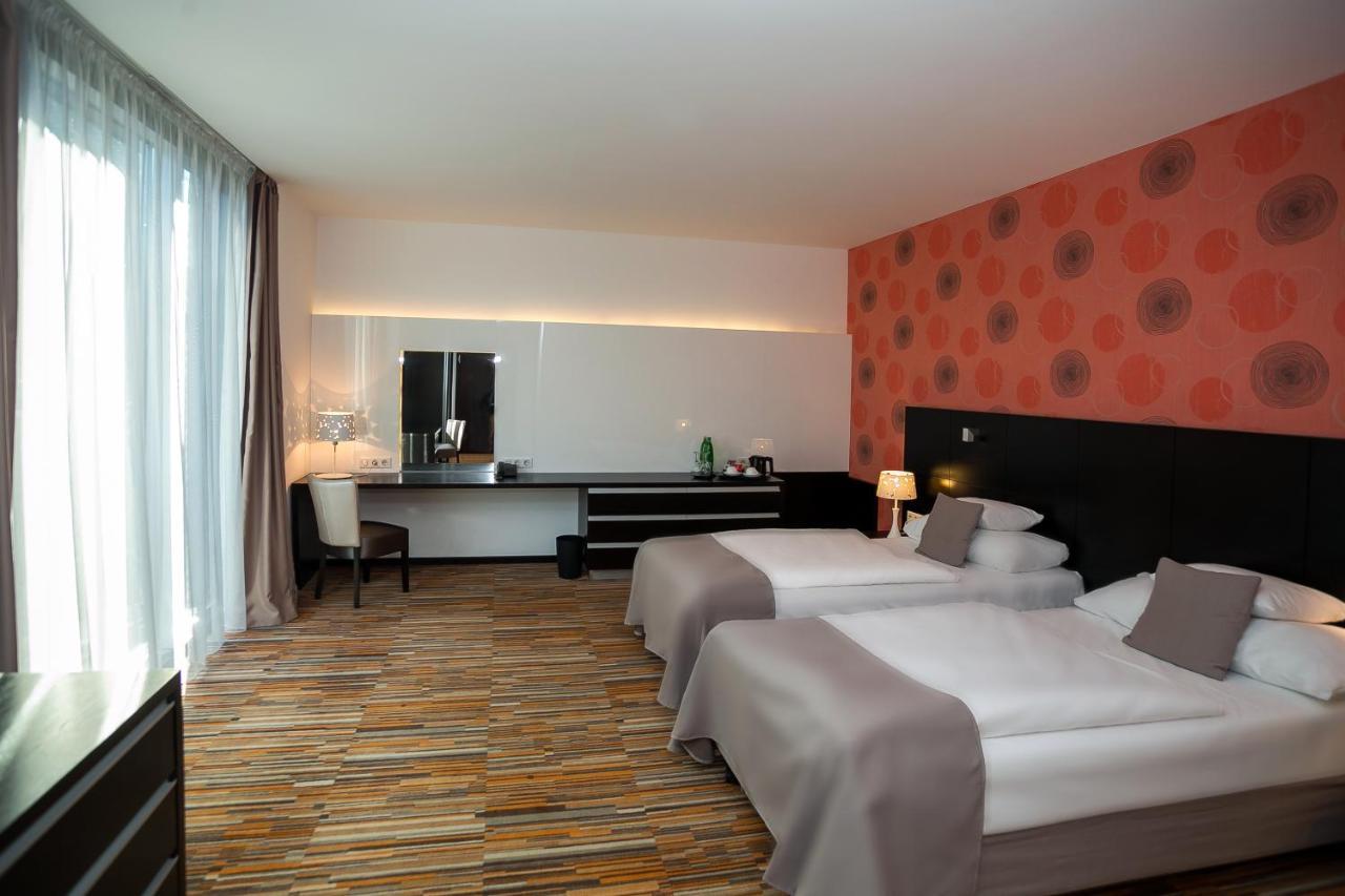 Art Hotel Szeged Bagian luar foto