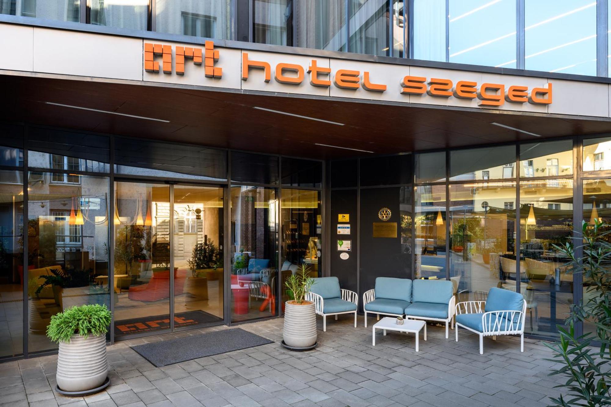 Art Hotel Szeged Bagian luar foto