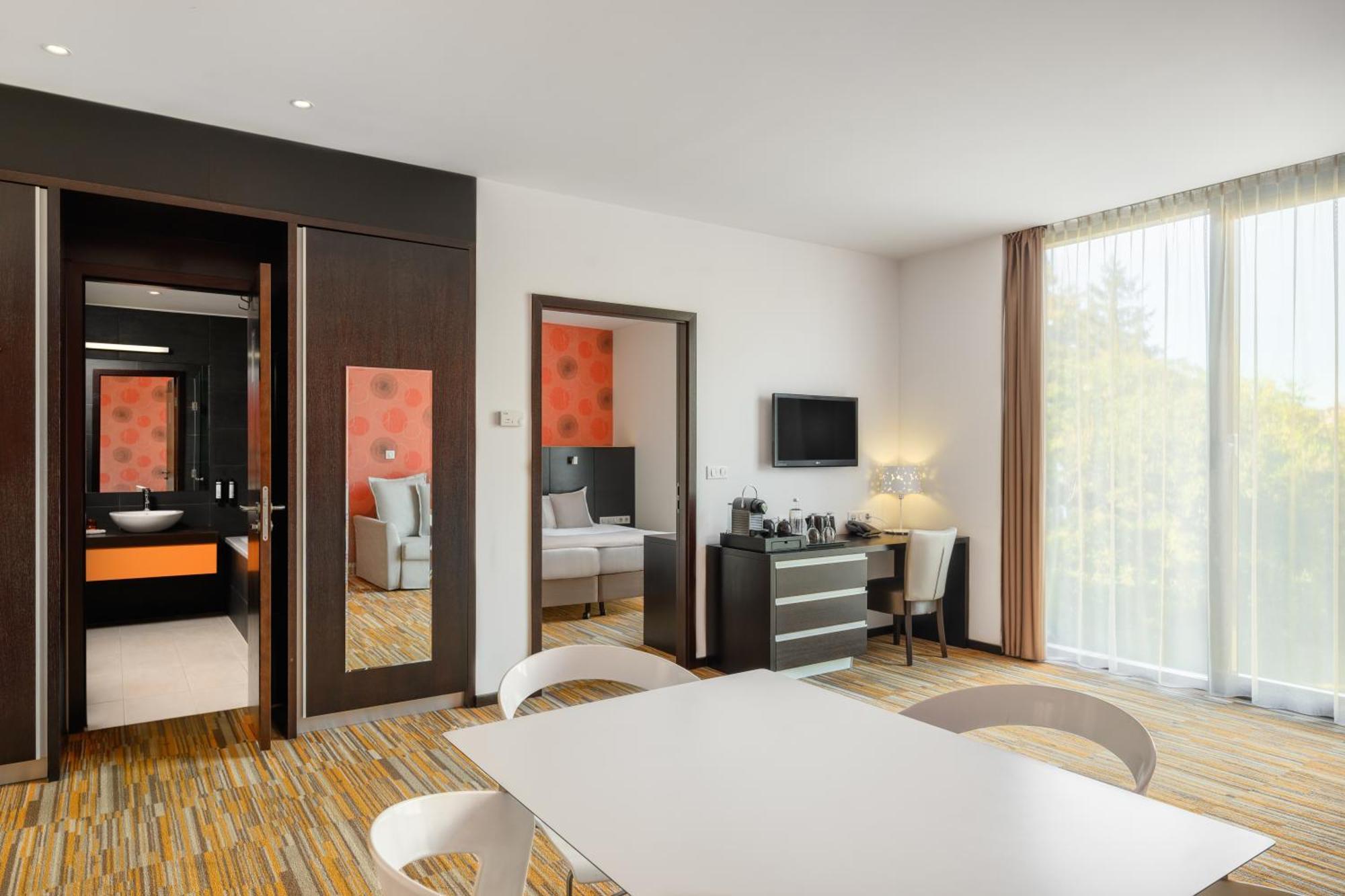 Art Hotel Szeged Bagian luar foto