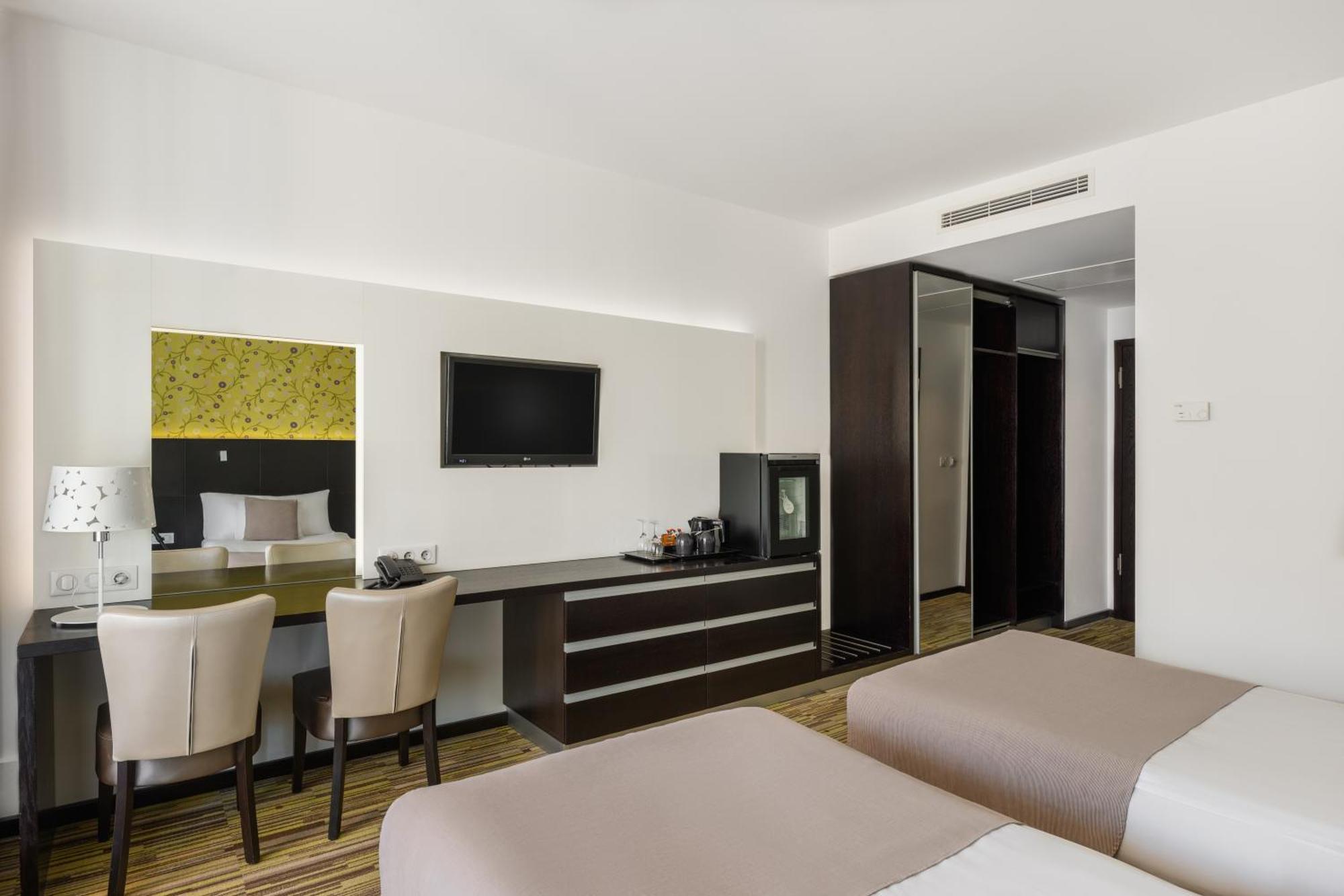 Art Hotel Szeged Bagian luar foto