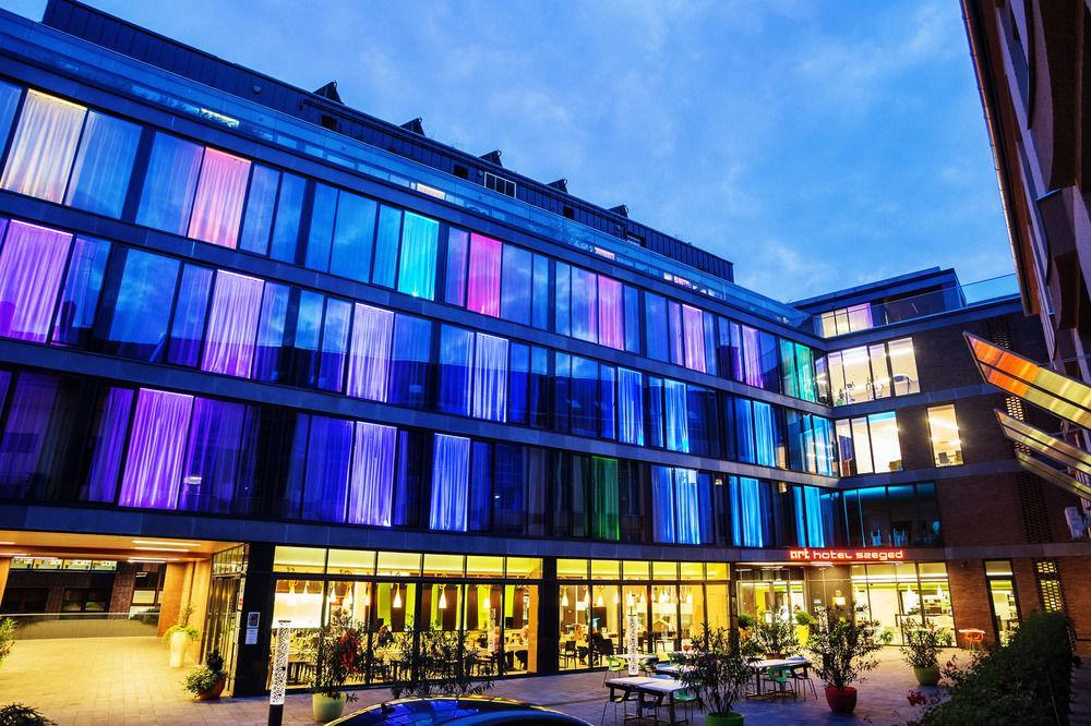 Art Hotel Szeged Bagian luar foto