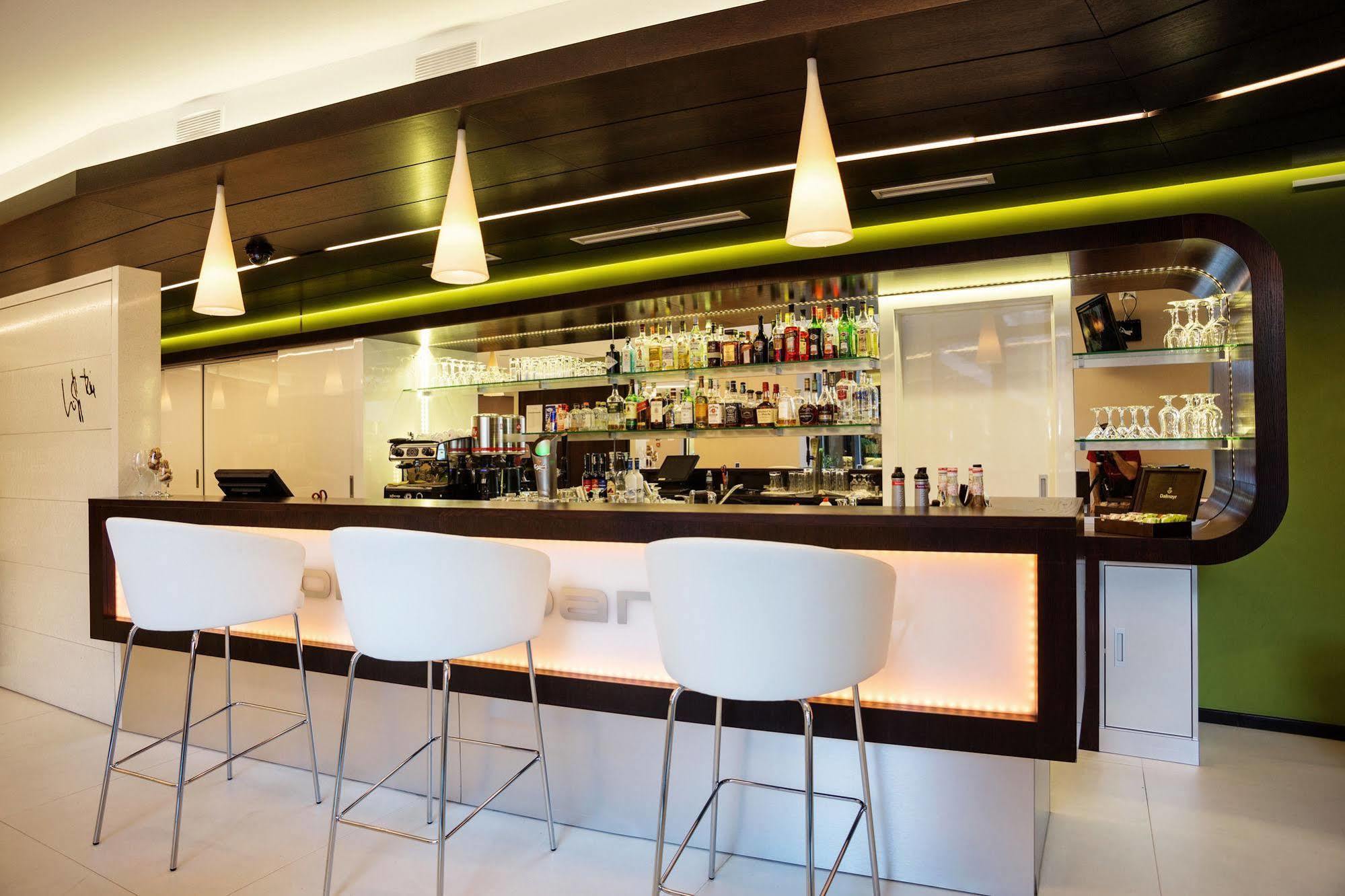 Art Hotel Szeged Bagian luar foto