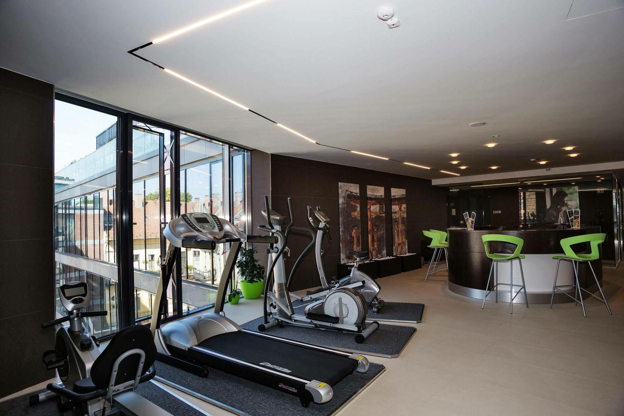 Art Hotel Szeged Bagian luar foto